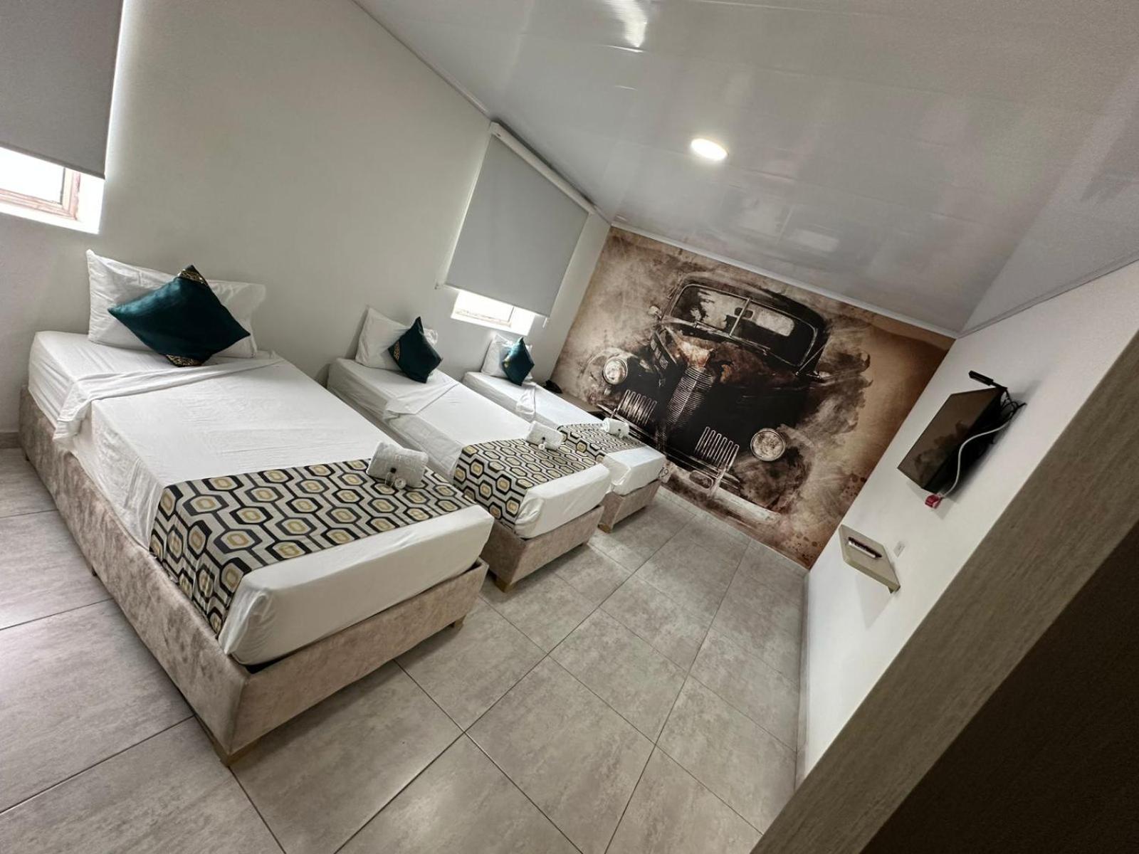 Hotel Millenium Victoria Plaza Кукута Экстерьер фото