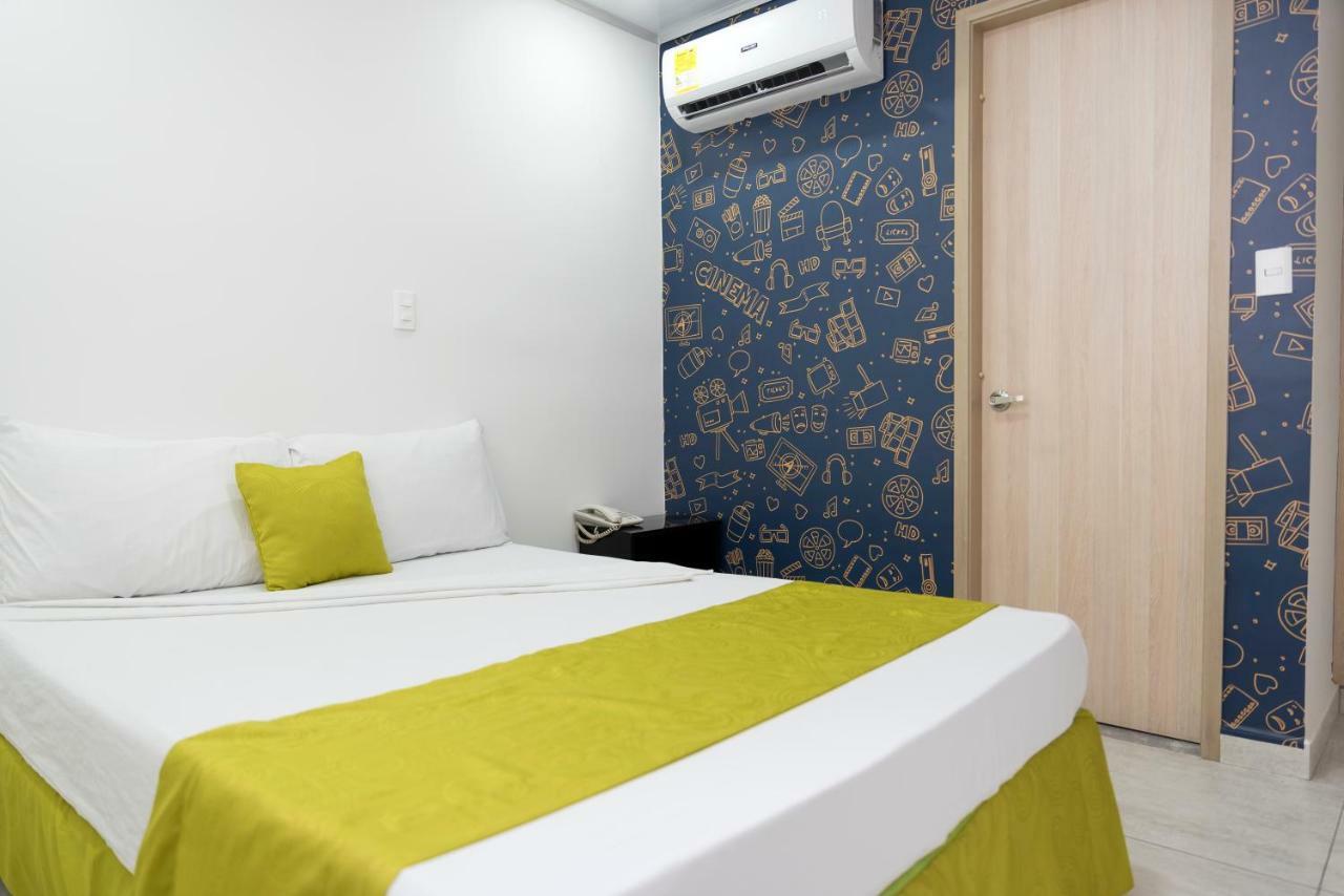 Hotel Millenium Victoria Plaza Кукута Экстерьер фото