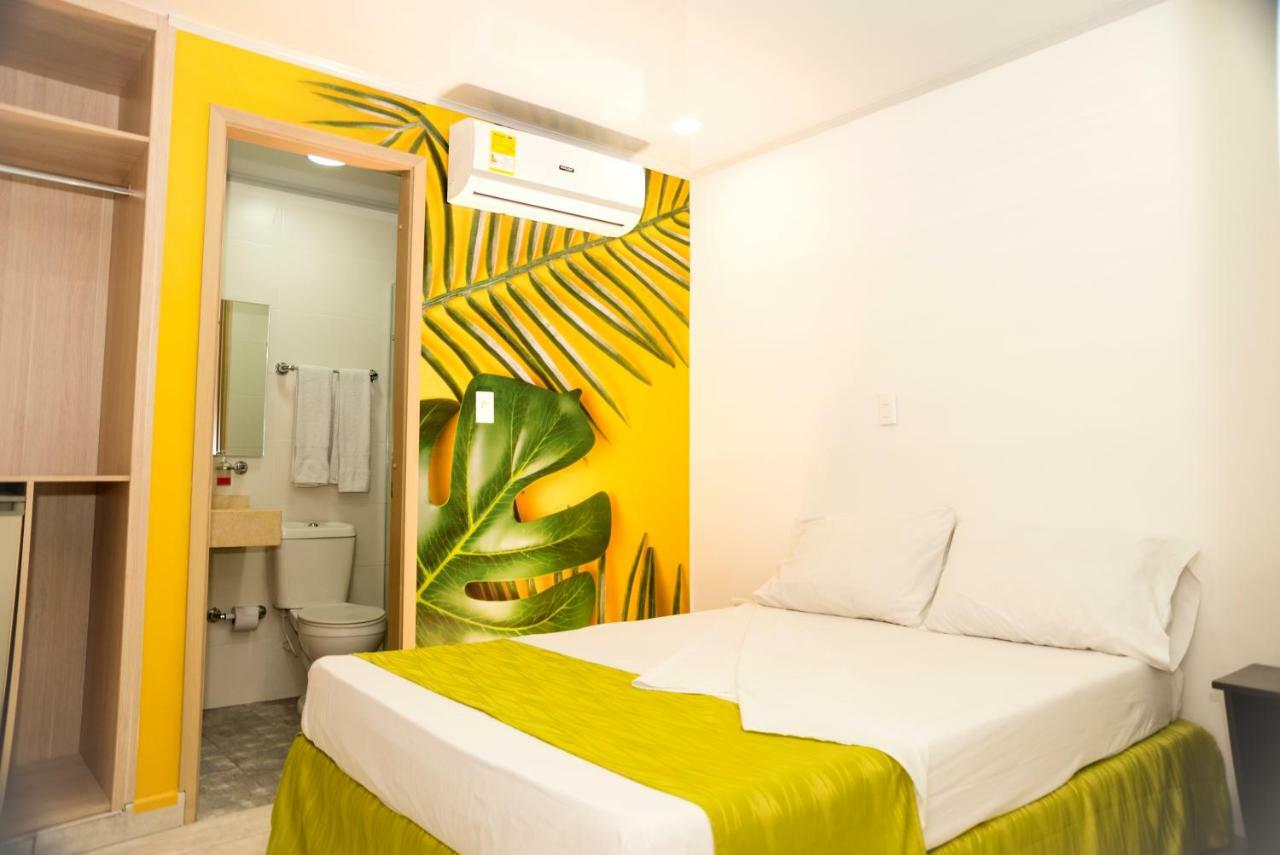 Hotel Millenium Victoria Plaza Кукута Экстерьер фото